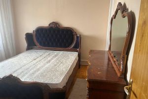 Alquiler Vacacional - Charming 2-bedroom apart with WiFi and AC close to airport and trainstation 5min
