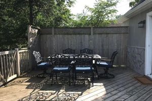 Alojamiento - "Love on the Lake" Lakefront Updated Cottage