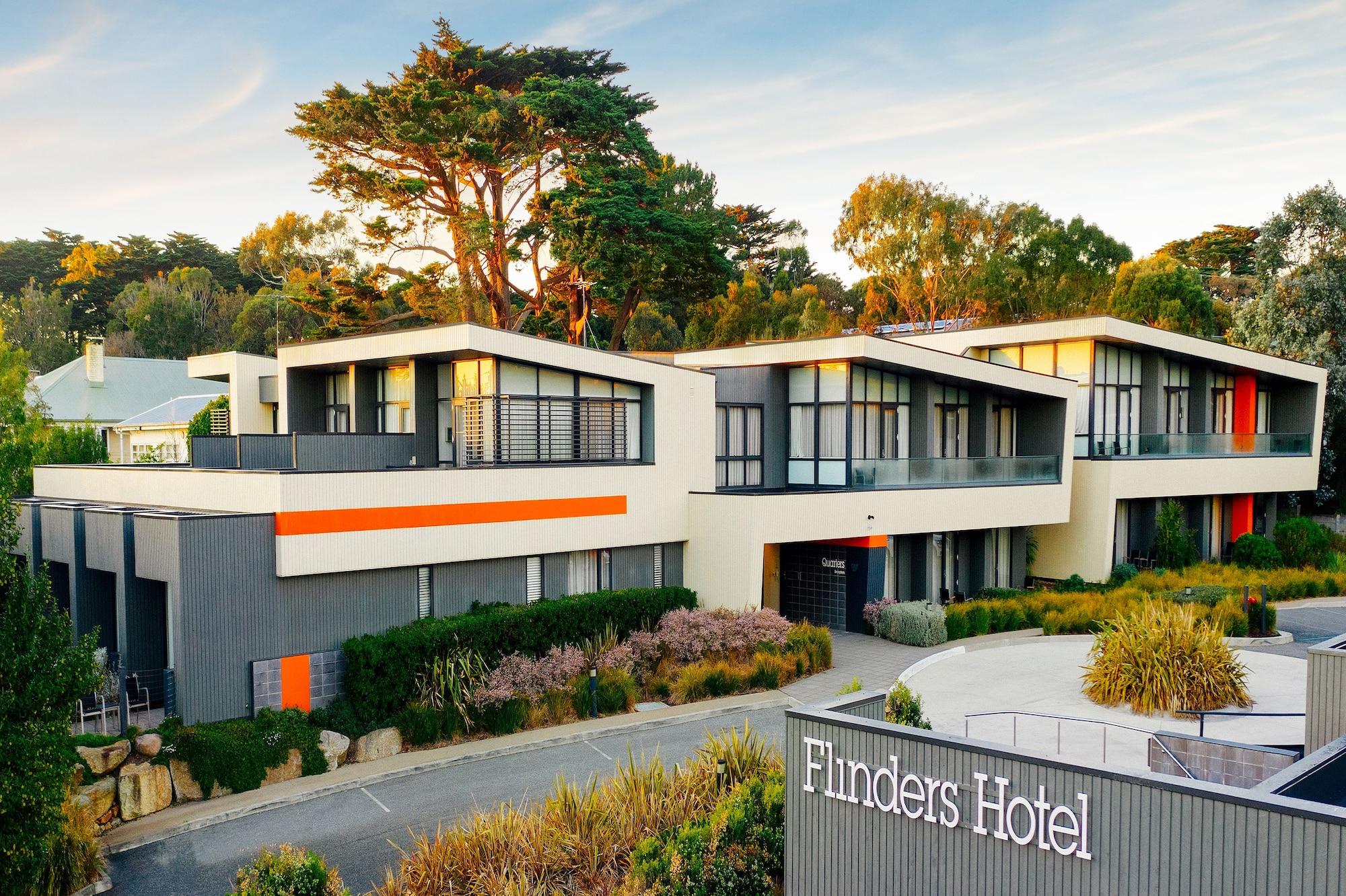 Varios Quarters at Flinders Hotel