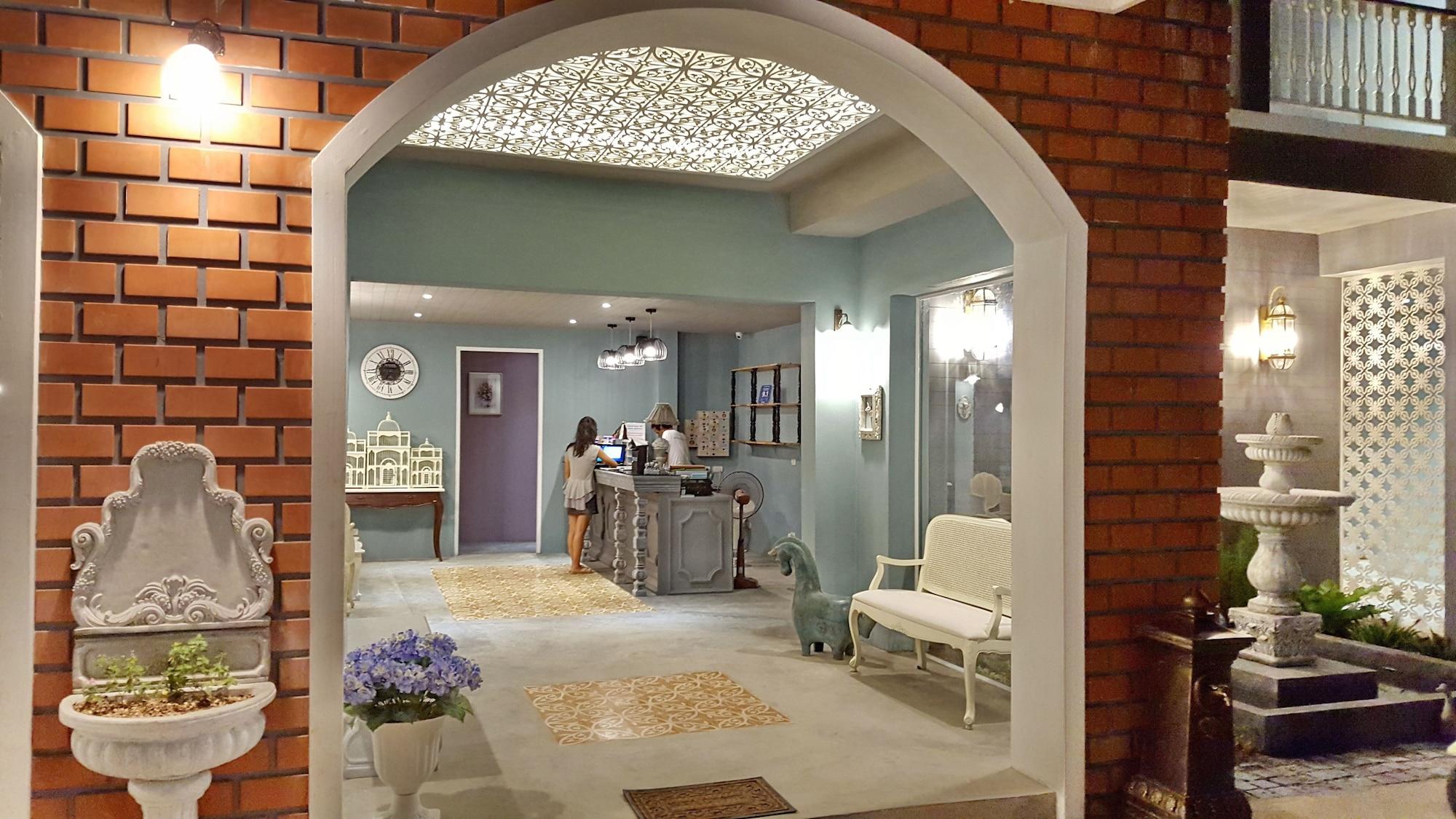 Vista Lobby Perennial Resort