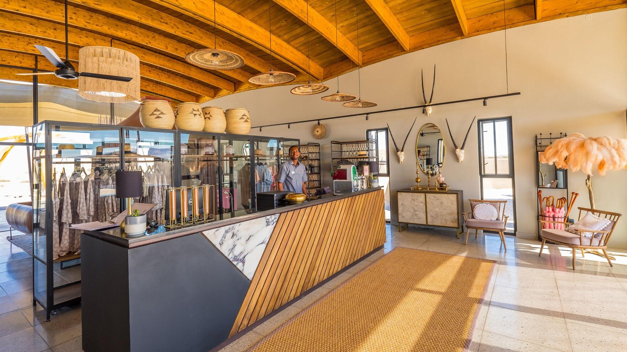 Vista Lobby The Desert Grace