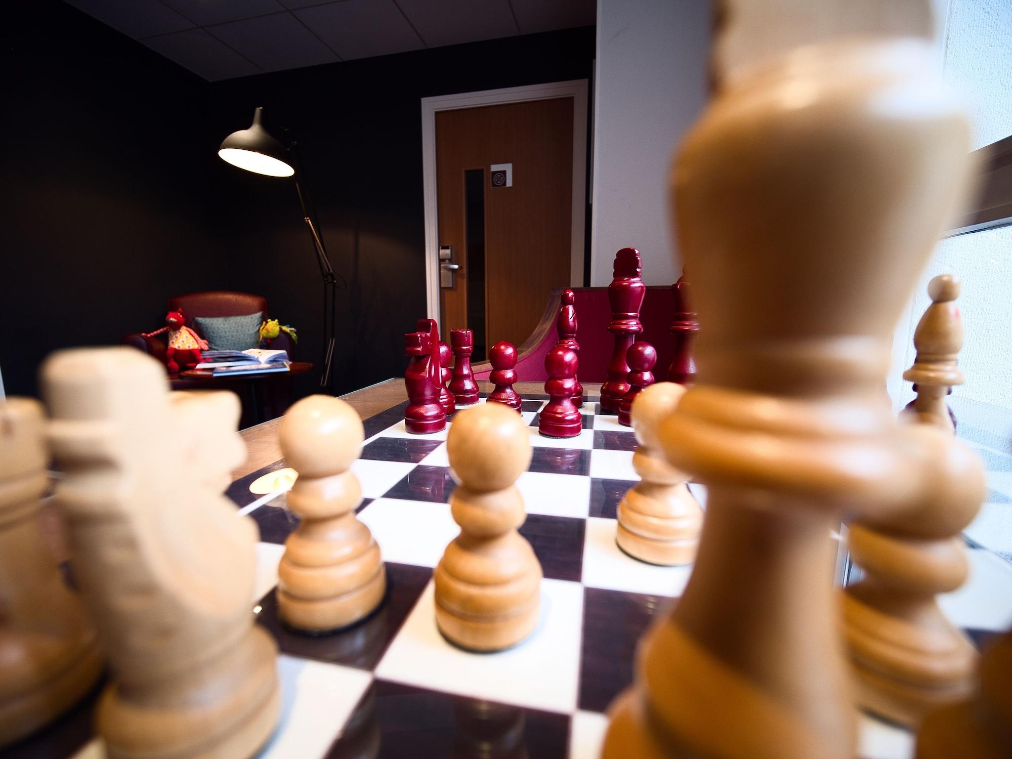 Vista Lobby ibis Chartres Ouest Luce