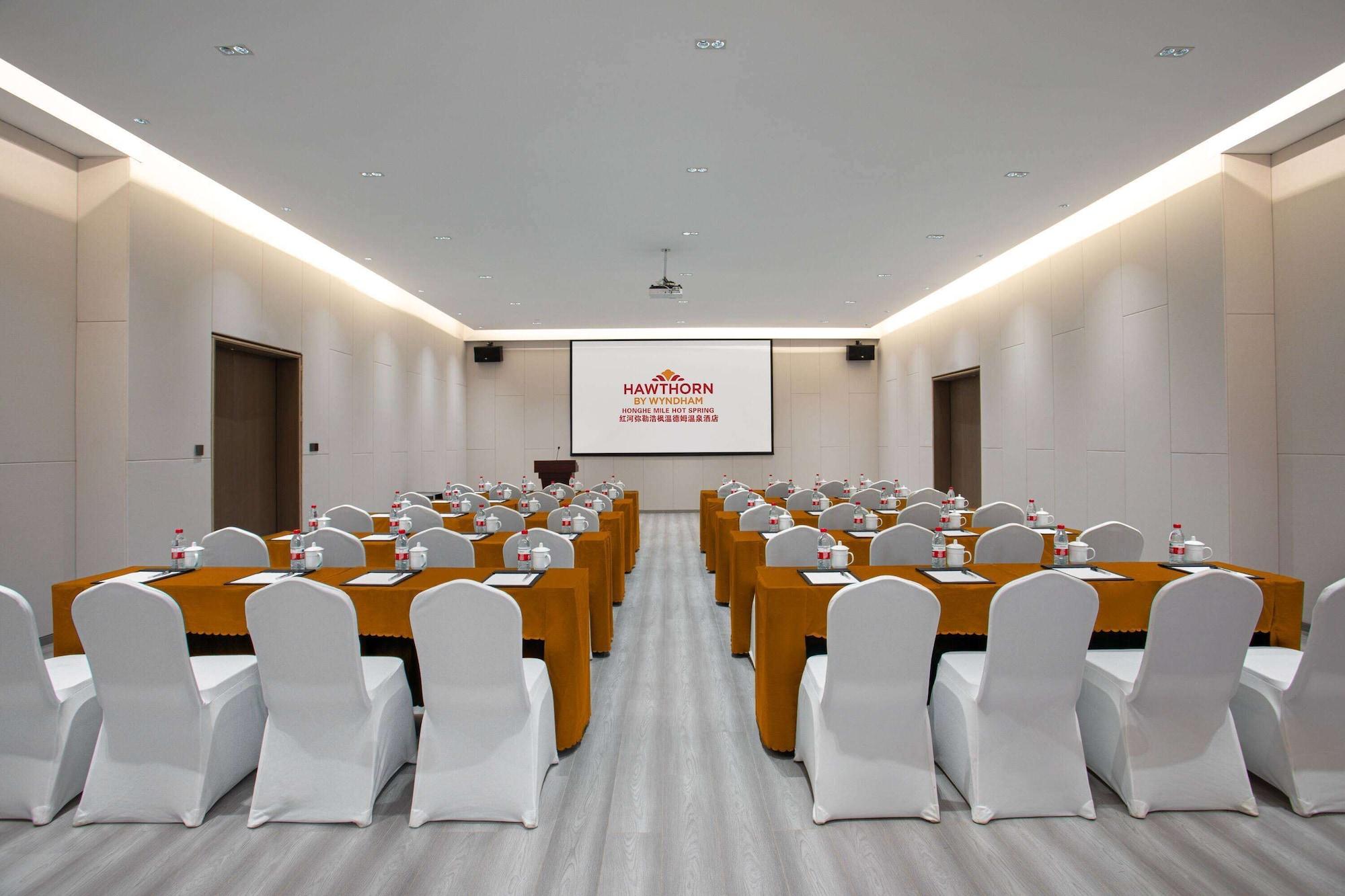 Sala de Reuniones Hawthorn by Wyndham Honghe Mile Hot Spring