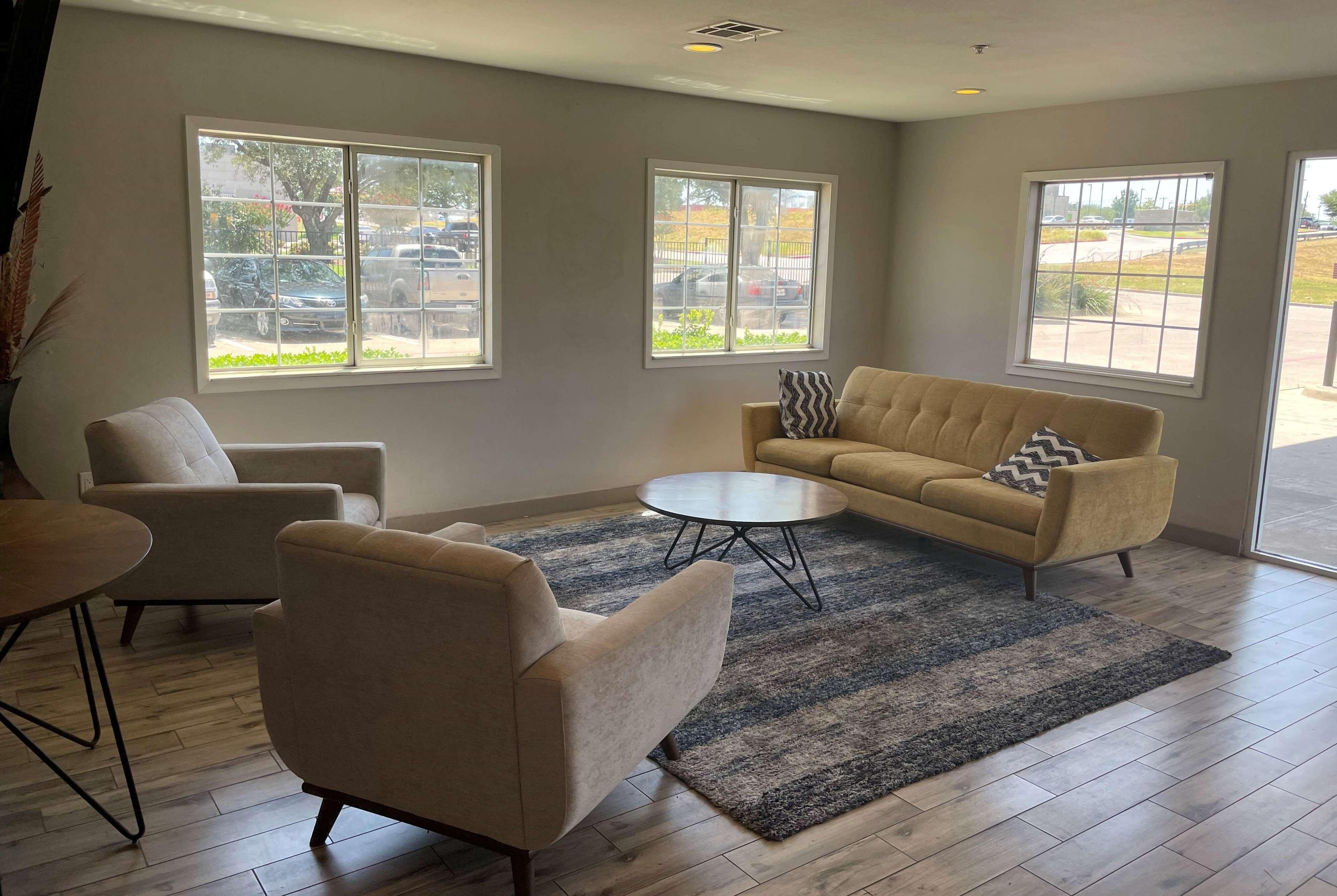 Vista Lobby Days Inn by Wyndham Mesquite Rodeo TX