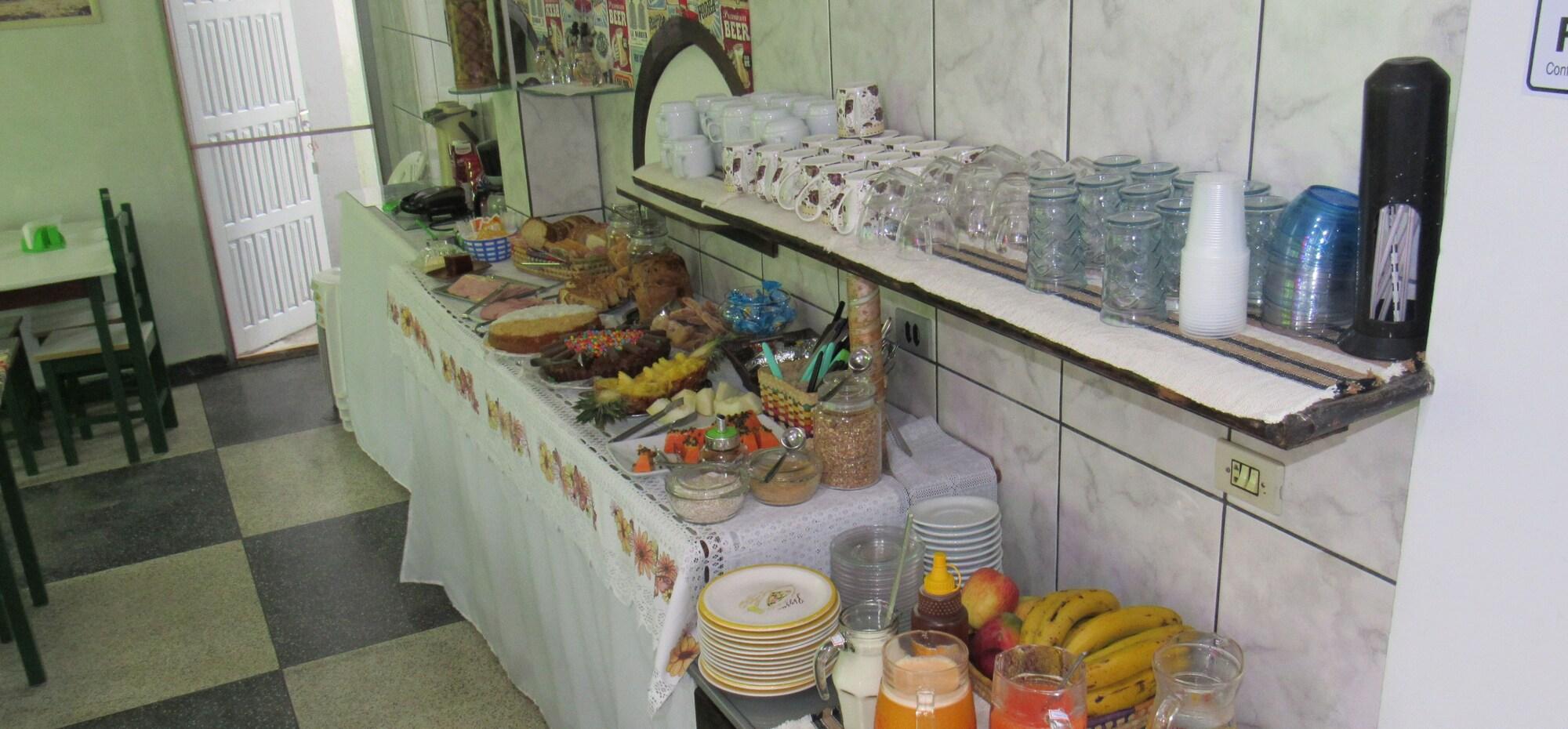 Bar/Salón Pousada Girassol
