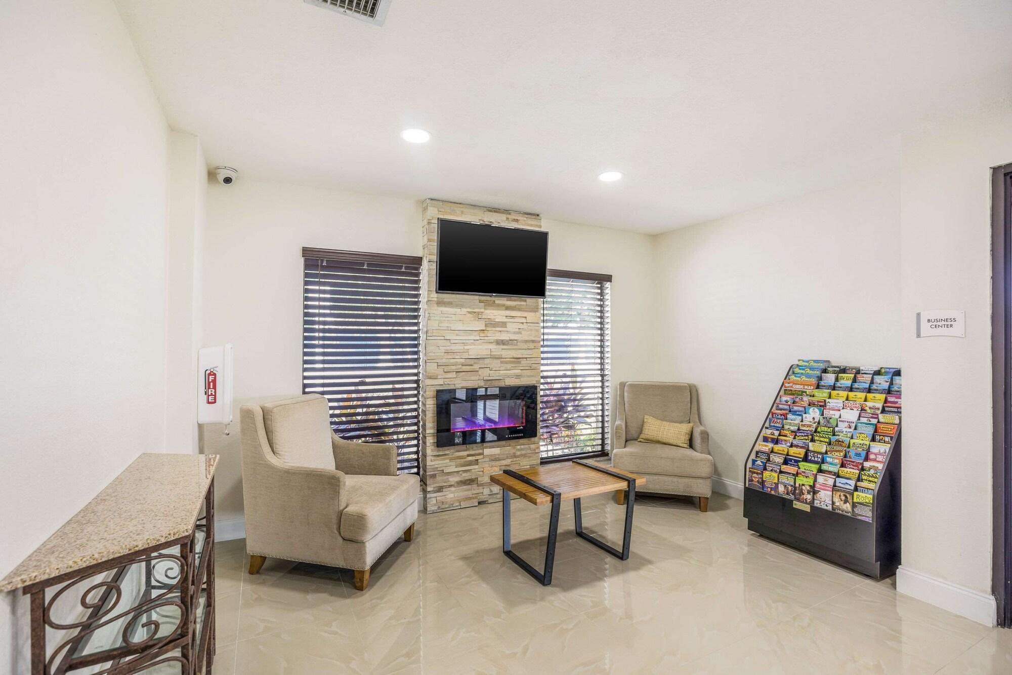 Vista Lobby Quality Inn & Suites Downtown