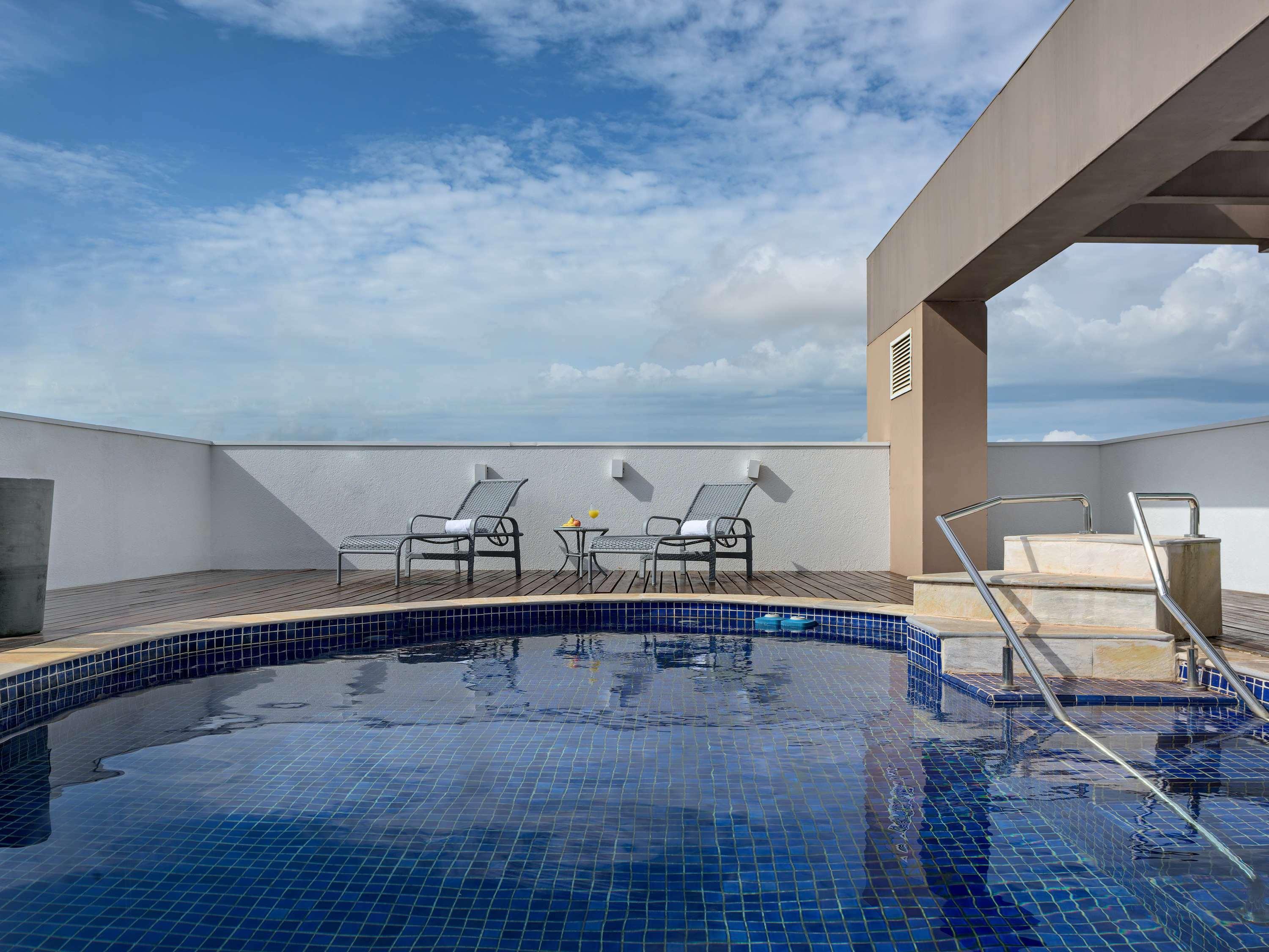 Vista Piscina Ibis Styles Ribeirão Preto Maurilio Biagi