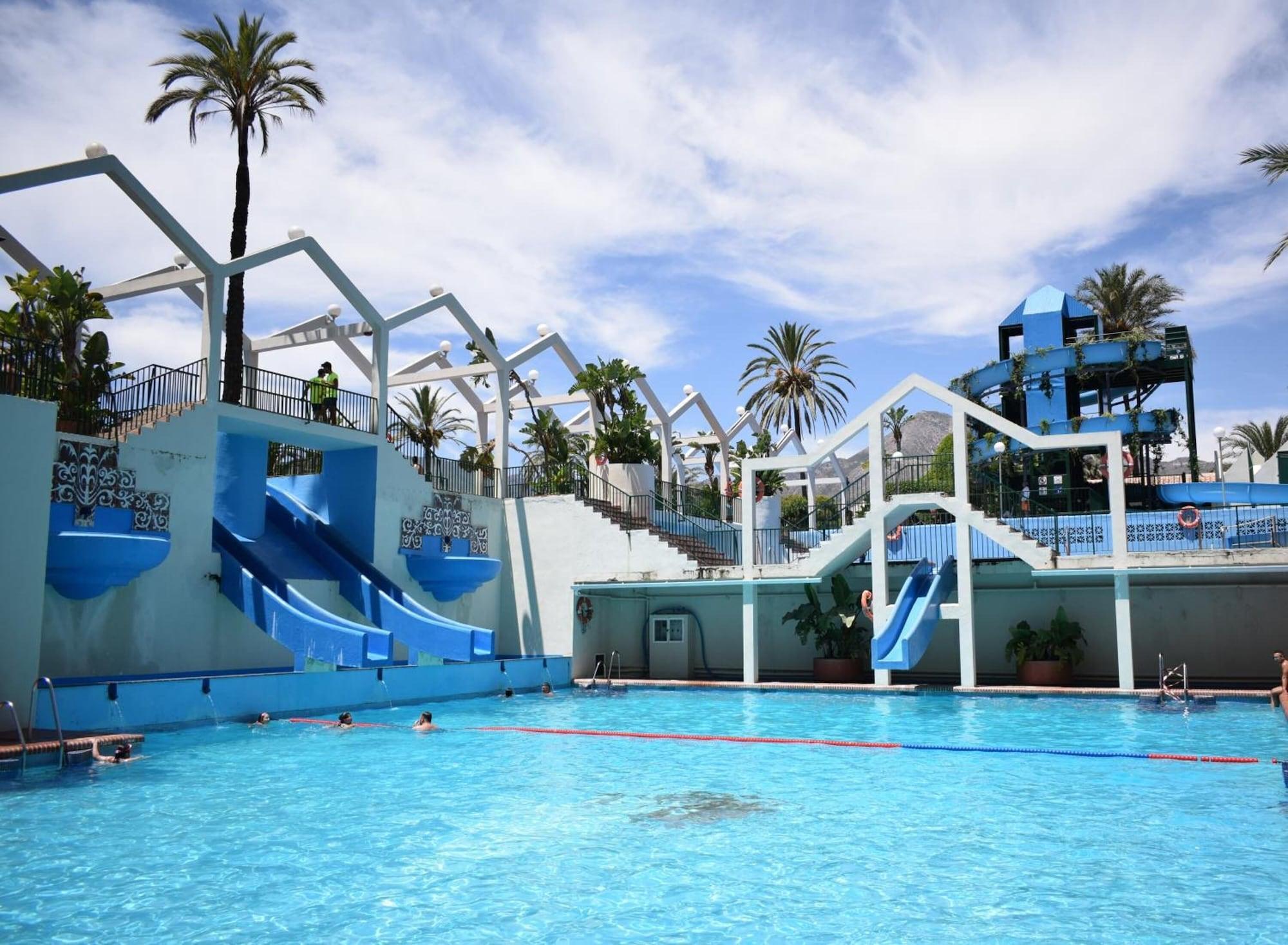 Vista Piscina Apartamentos Benal Beach Group