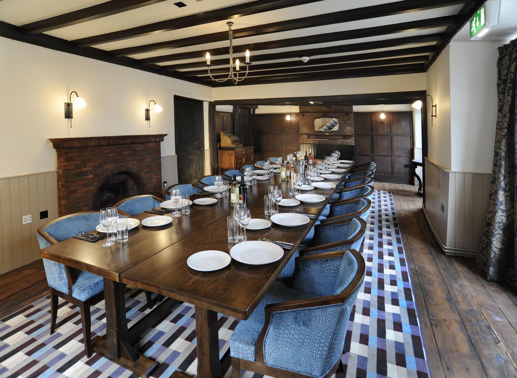 Instalaciones Recreativas The Red Lion