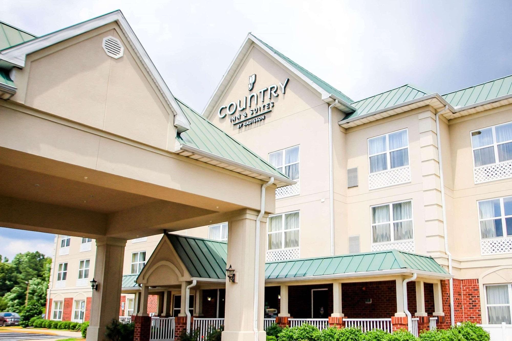 Vista Exterior Country Inn & Suites by Radisson, Chester, VA