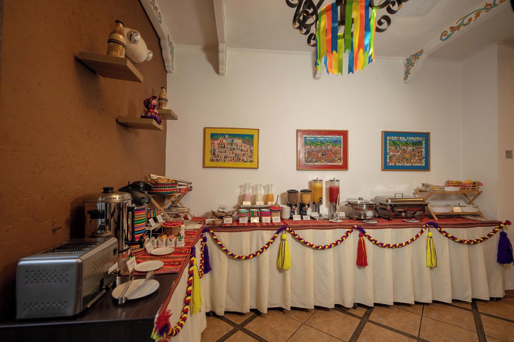 Bar/Salón Raymi Hotel