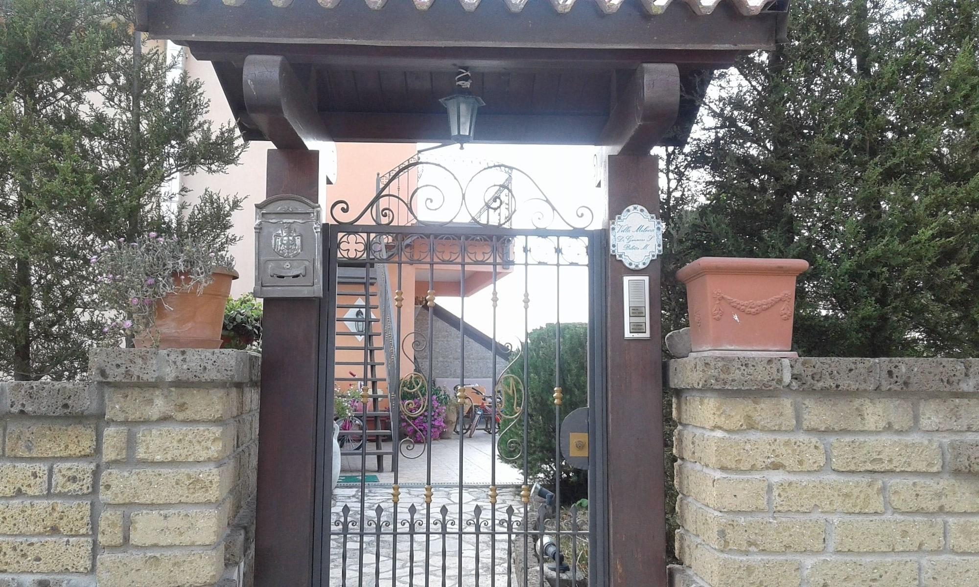 Vista Exterior B&B Villa Milena