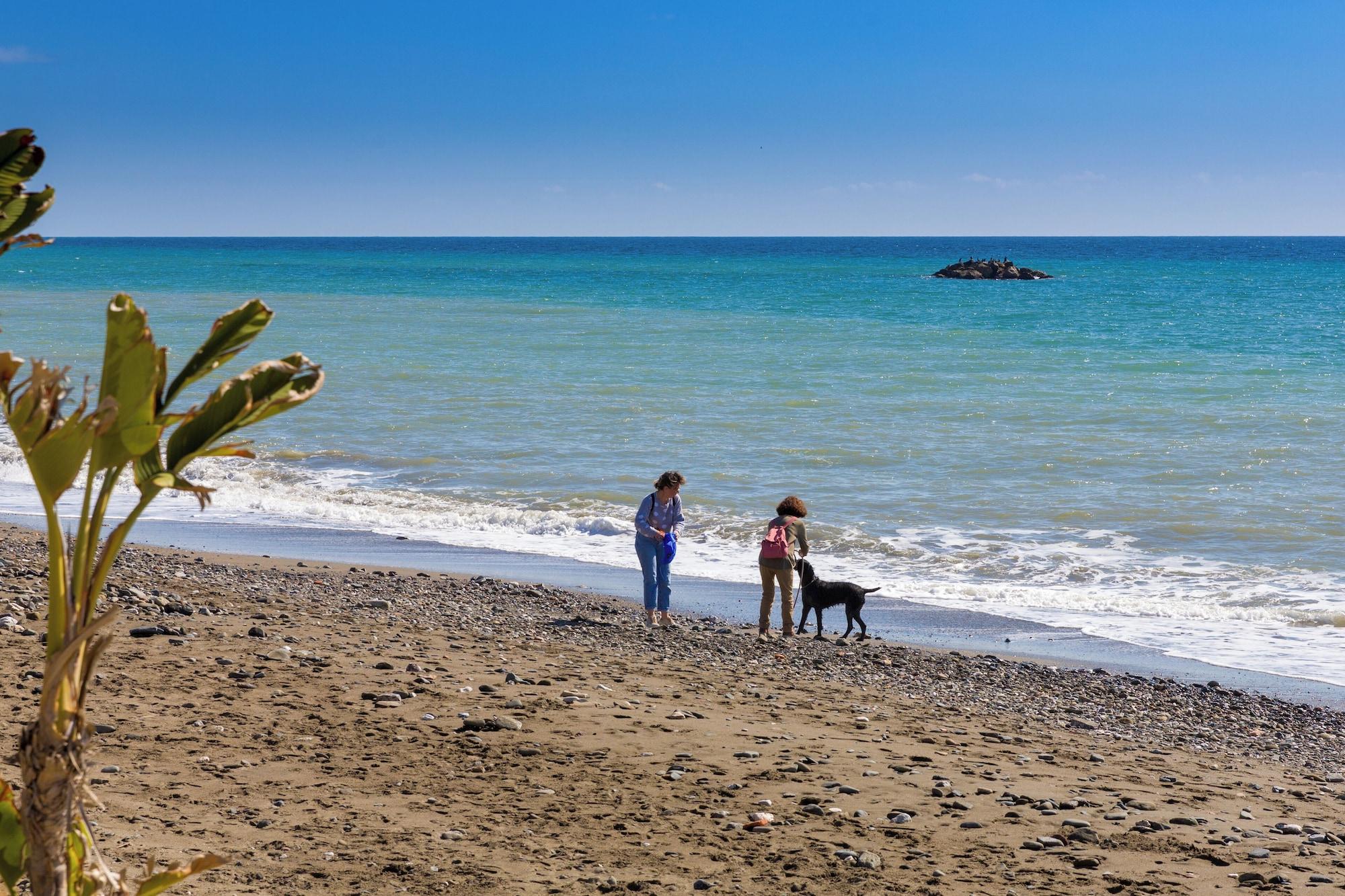 Playa Seafront Calabeach