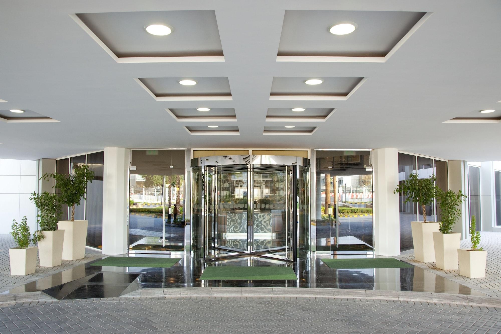 Vista Exterior Holiday Inn Riyadh Izdihar by IHG