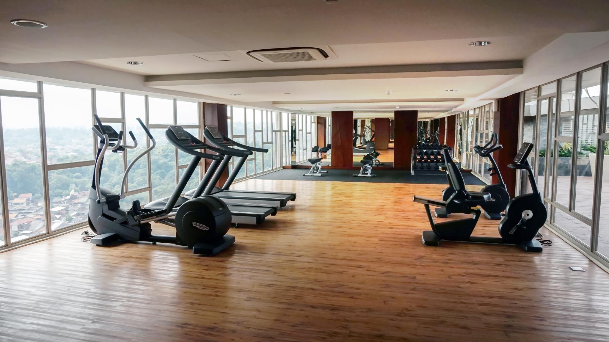 Gimnasio Louis Kienne Hotel Pandanaran
