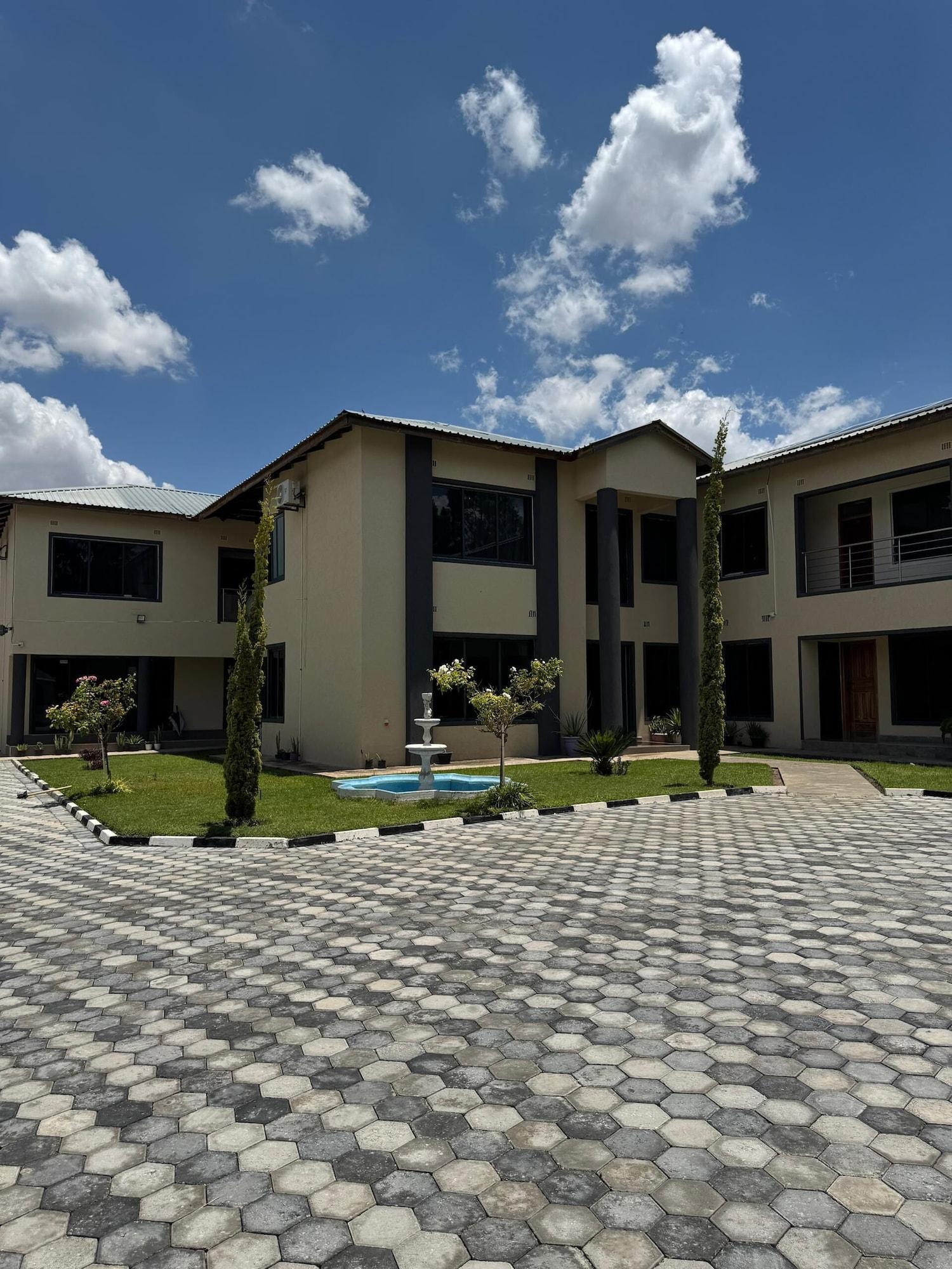 Varios Eleganciana Lodges Ltd