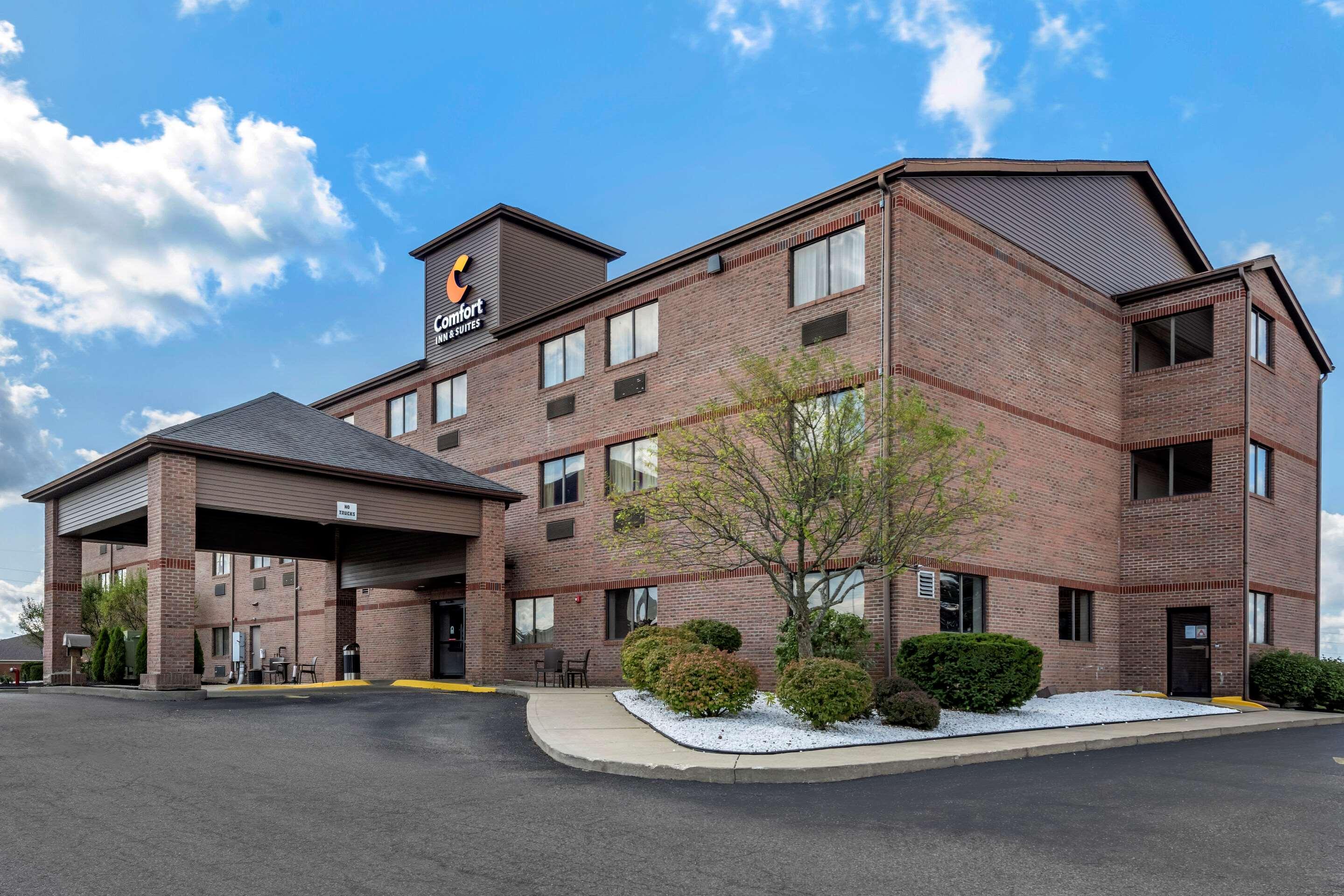 Vista Exterior Comfort Inn & Suites Streetsboro - Kent
