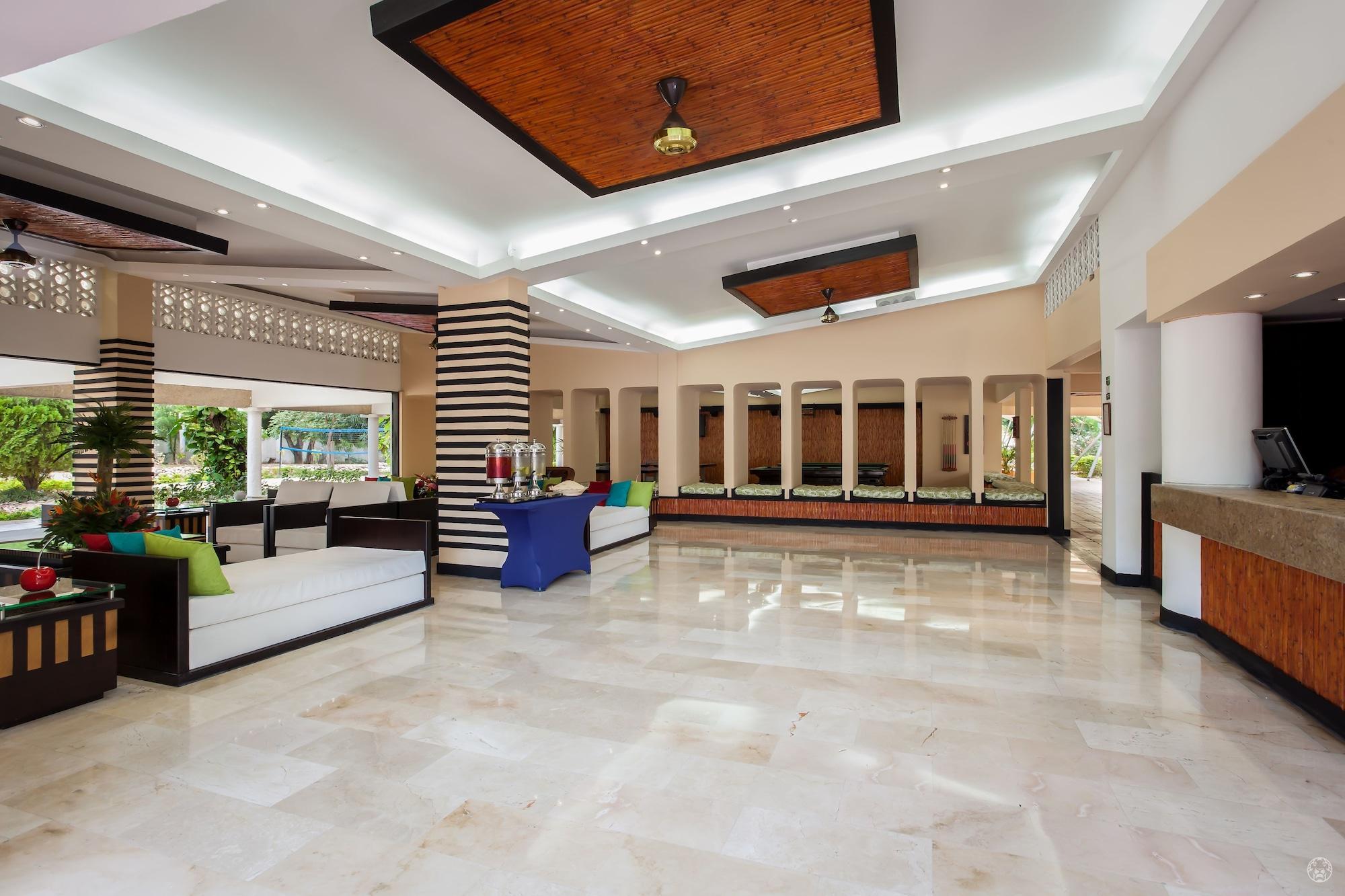 Vista Lobby Ghl Relax Hotel El Puente