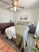 Alojamiento - Family-Friendly 3BR house in Prime Location-near hospital – PETS STAY FREE