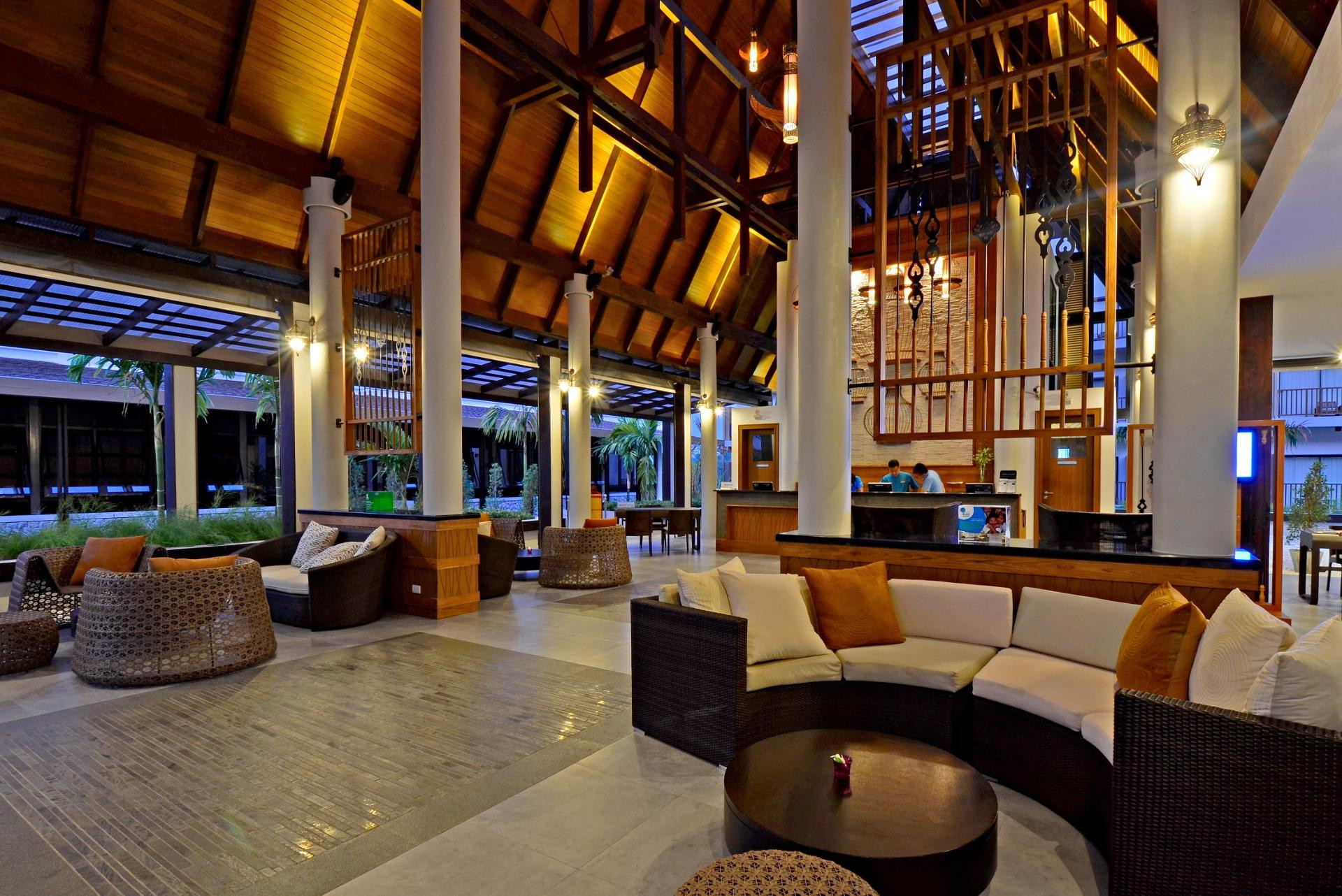 Vista Lobby Deevana Plaza Krabi