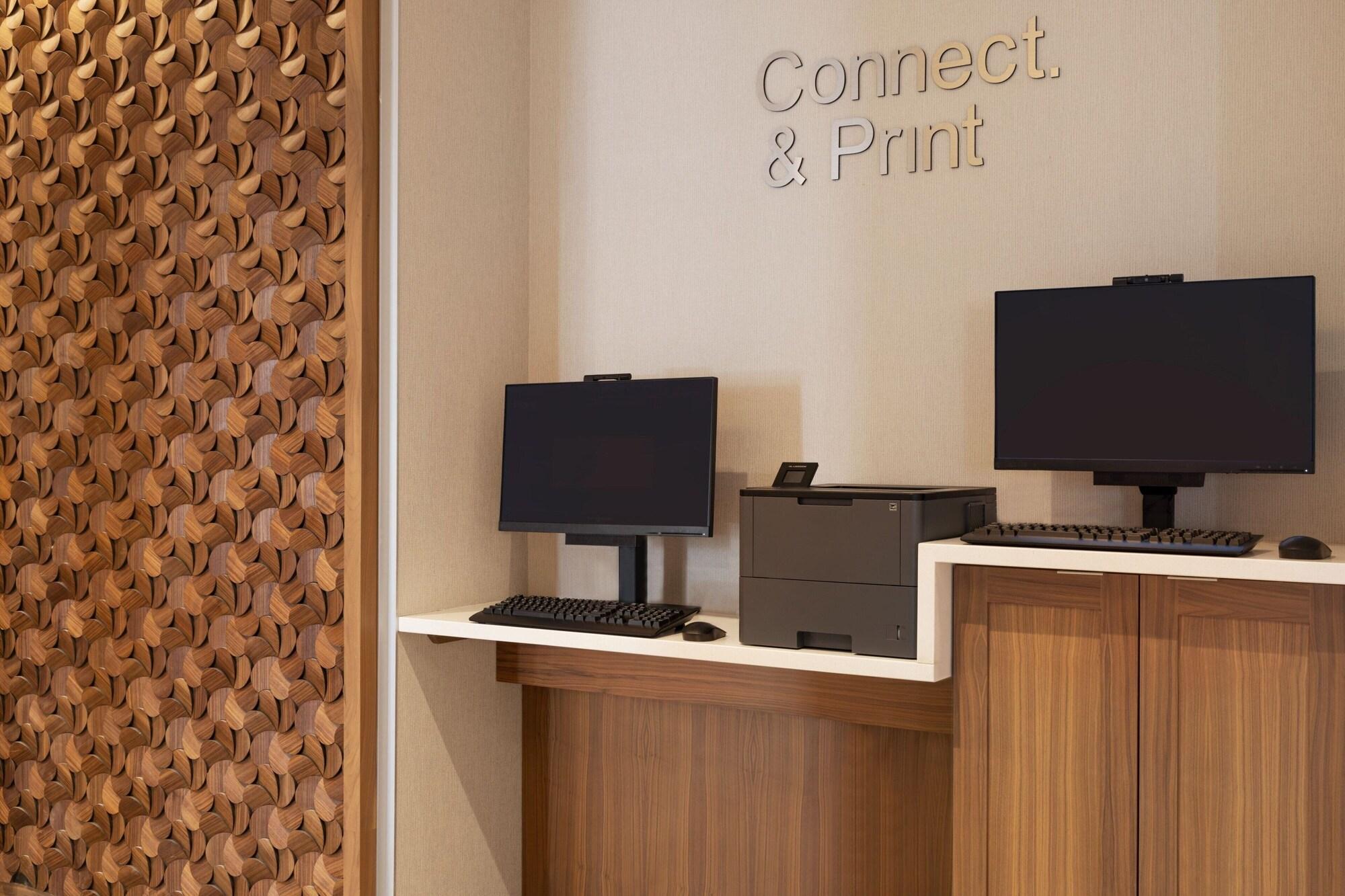 Centro de Negocios Fairfield Inn & Suites By Marriott Rockaway