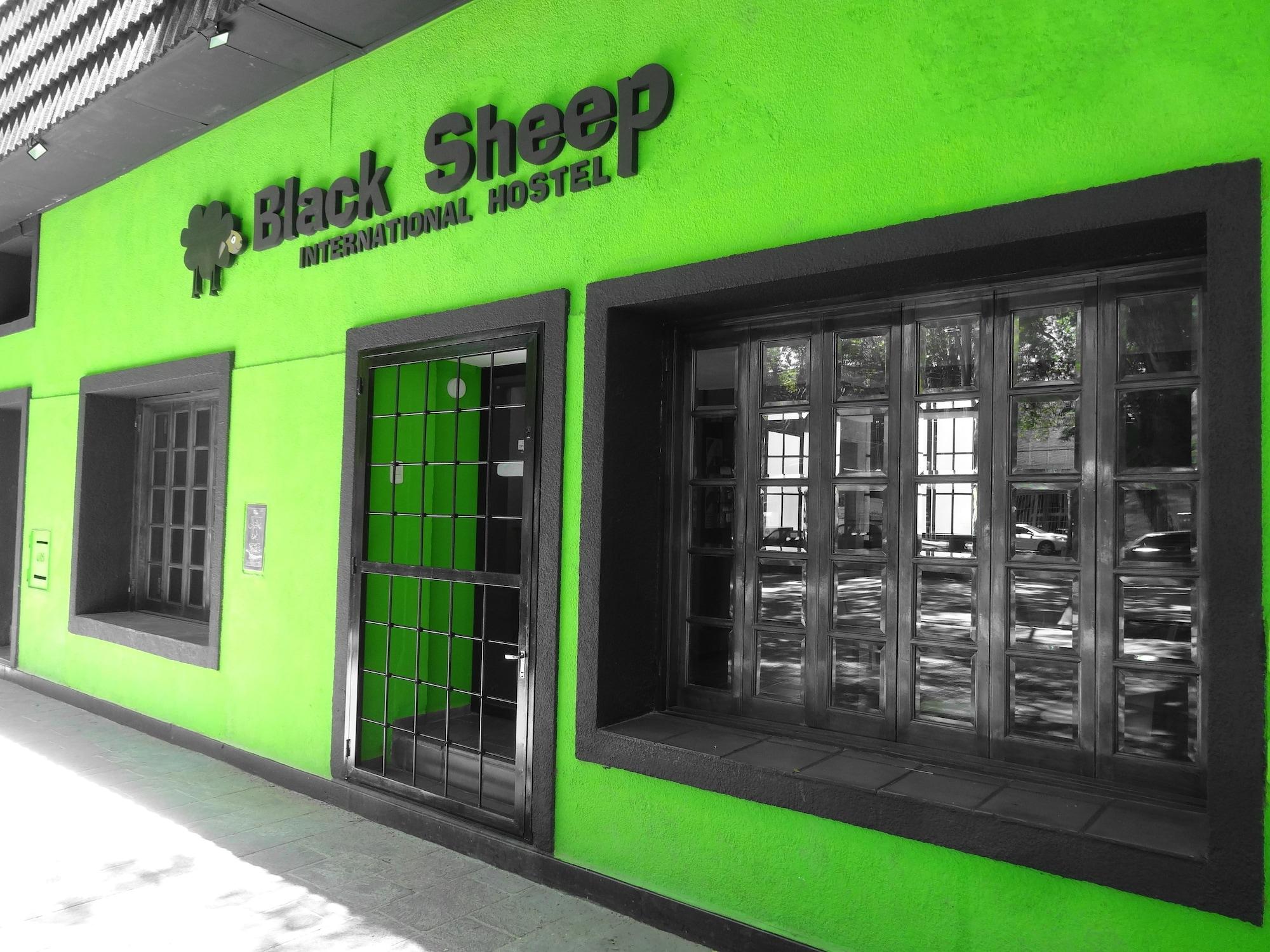 Vista Exterior Black Sheep International Hostel