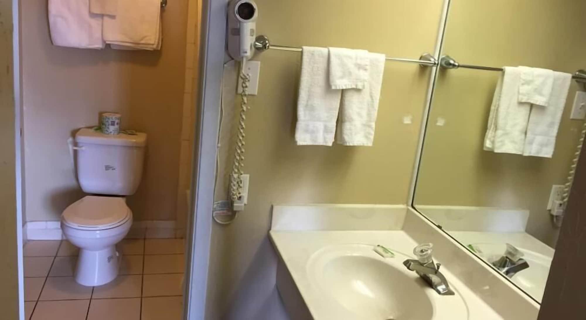 Equipamiento de Habitación Executive Inn & Suites Beeville