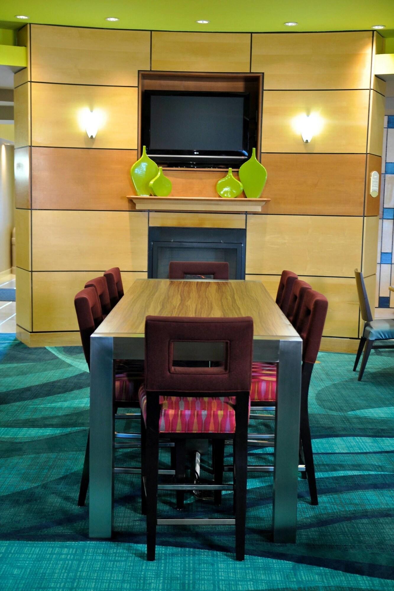 Vista Lobby Springhill Suites by Marriott Galveston
