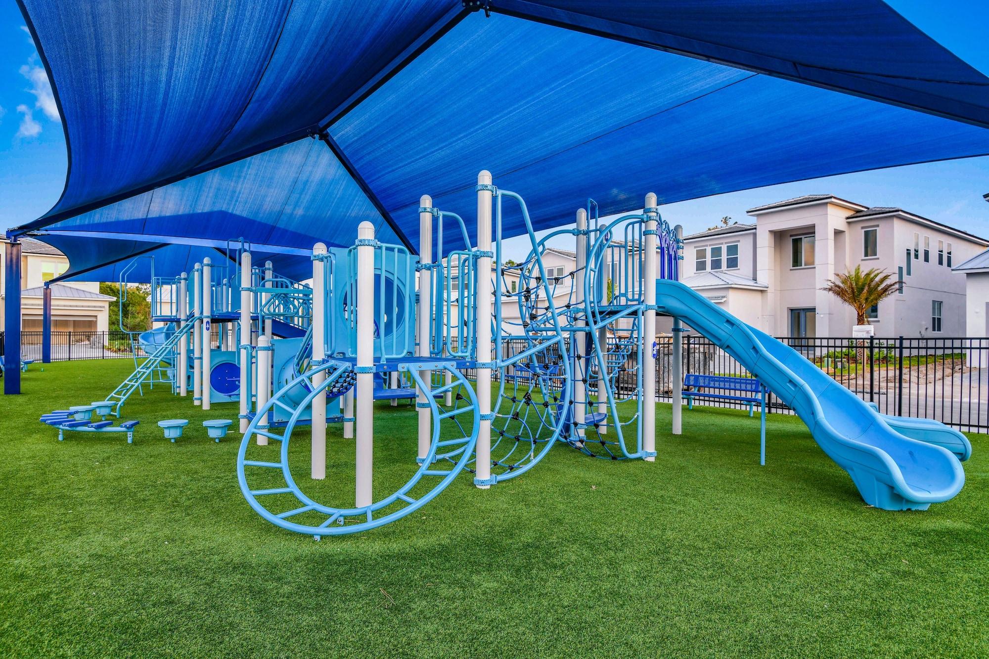 Instalaciones Recreativas Villatel Village at Solterra Resort