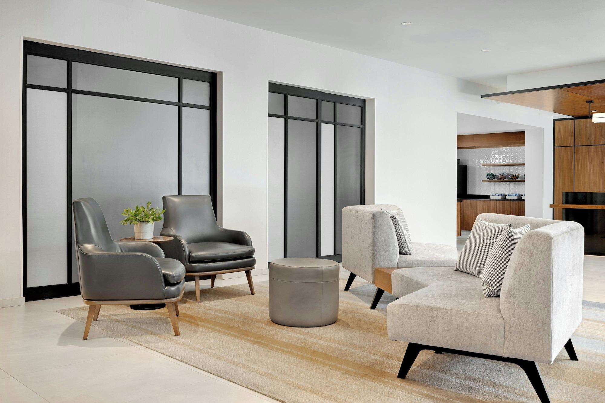 Vista Lobby Marriott Saddle Brook