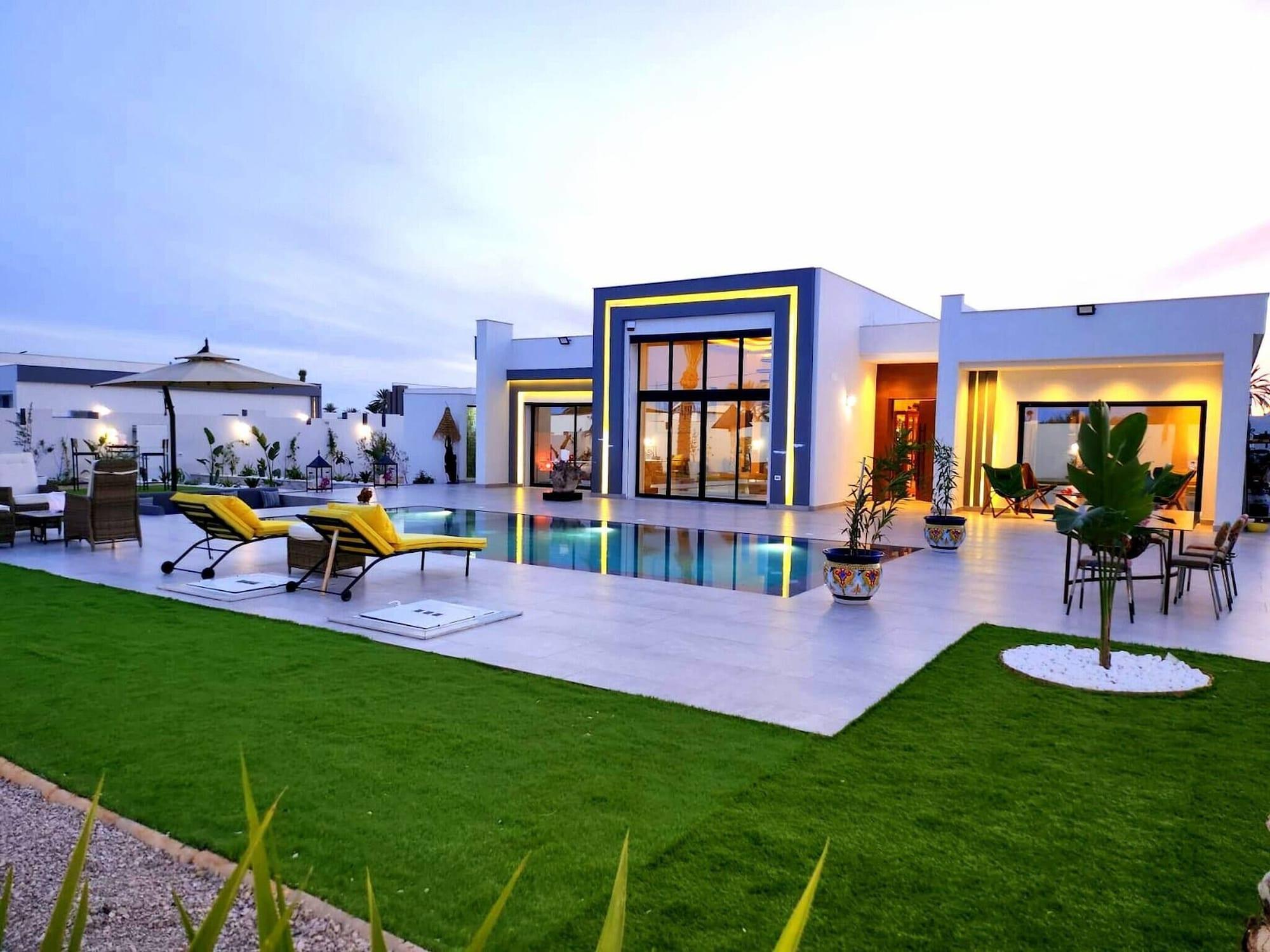 Varios Room in B&B - Dar Tralala, Djerba Master Suite