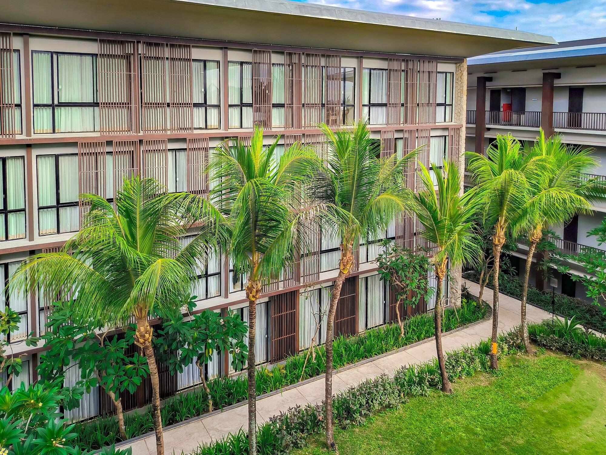 Vista Exterior Wyndham Tamansari Jivva Resort Bali