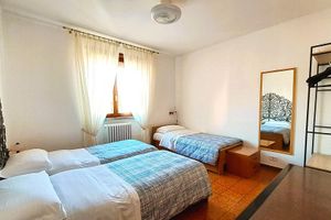 Alquiler Vacacional - Large apartment with 5/6 beds - closed parking space- served by public transport