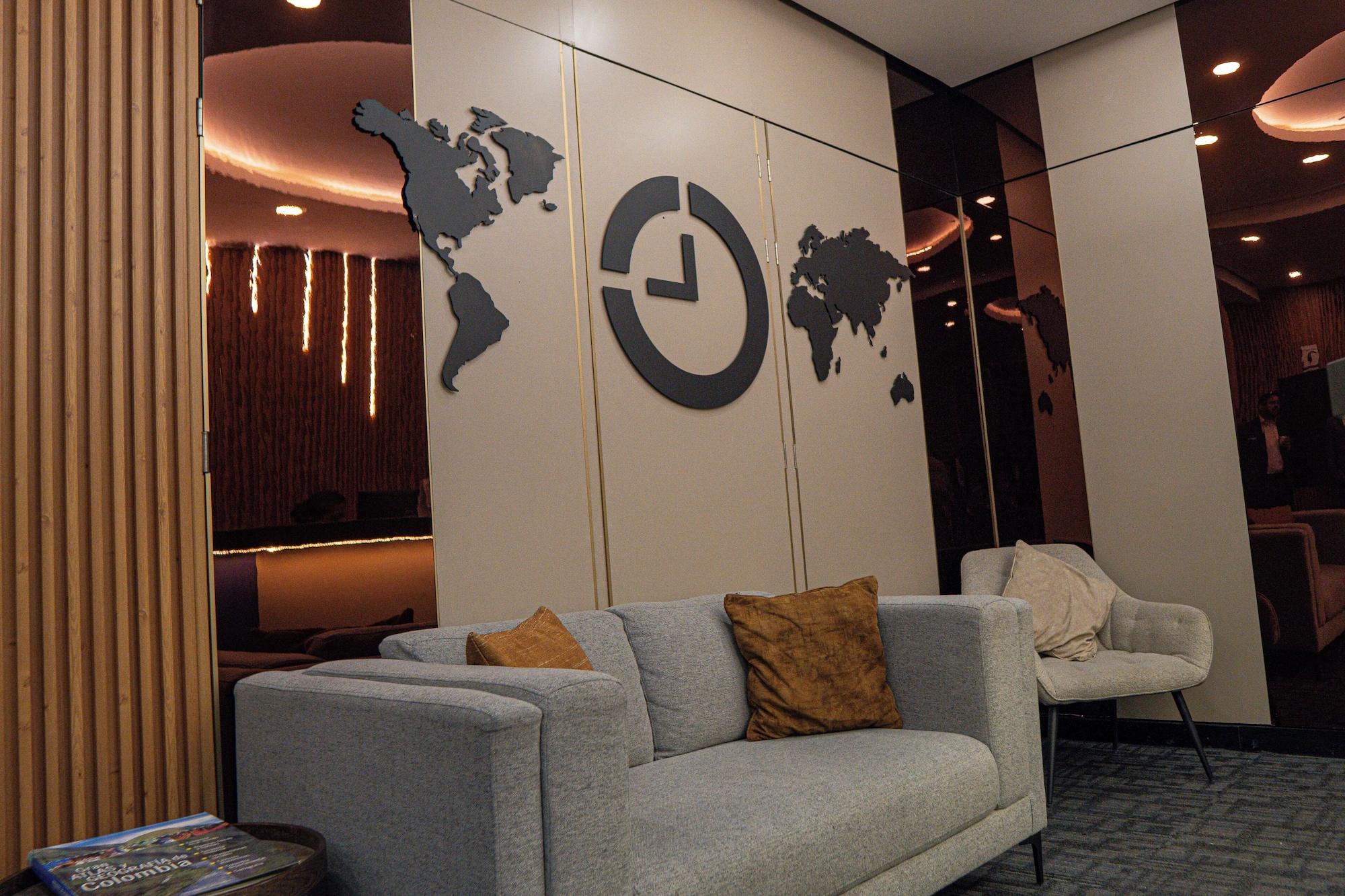 Vista Lobby Hotel Continental By Hours
