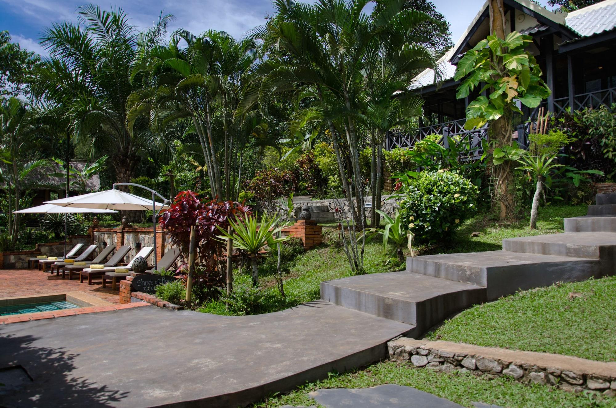 Vista Lobby Hillside - Nature Lifestyle Lodge