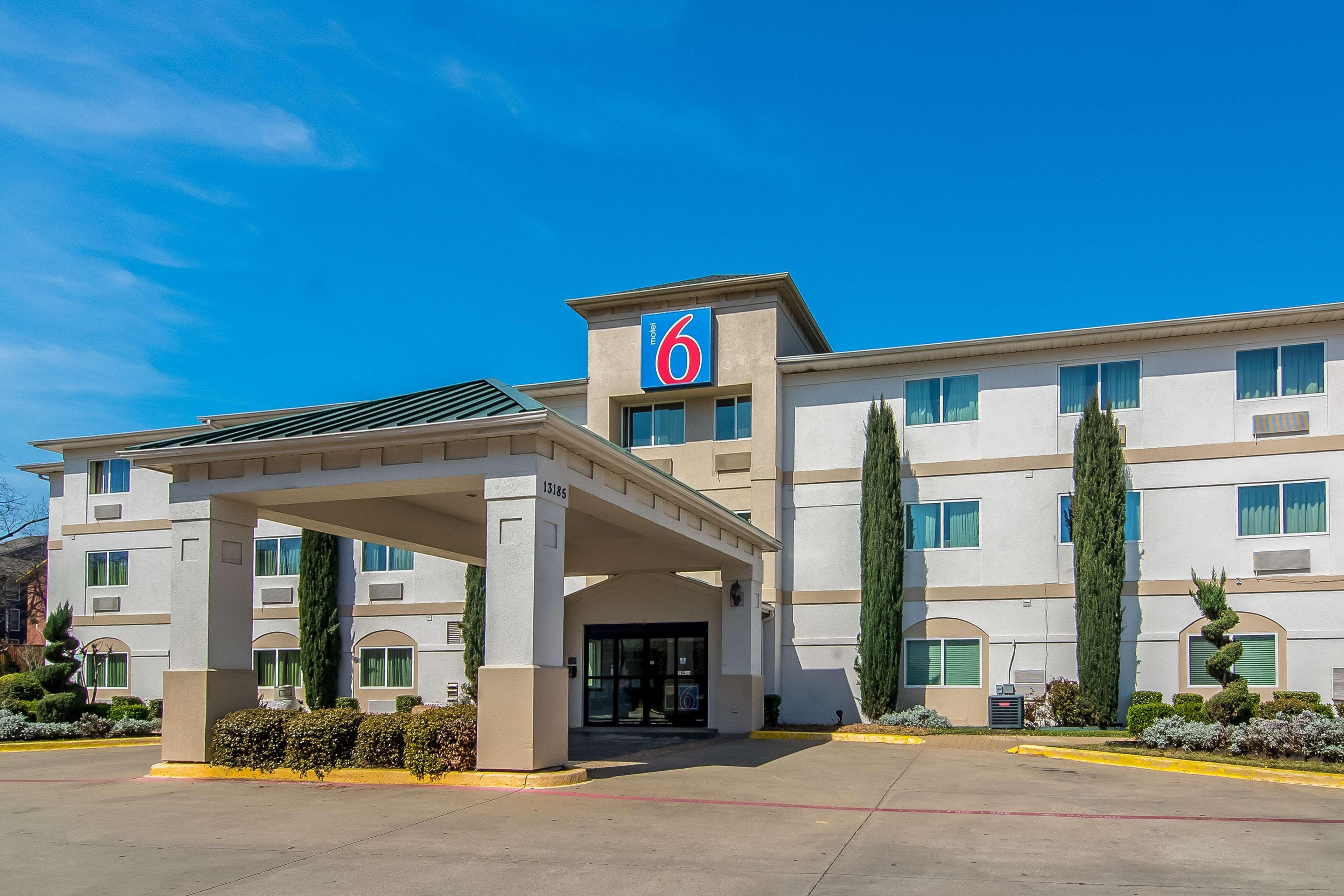 Vista Exterior Motel 6 Dallas, TX - North - Richardson