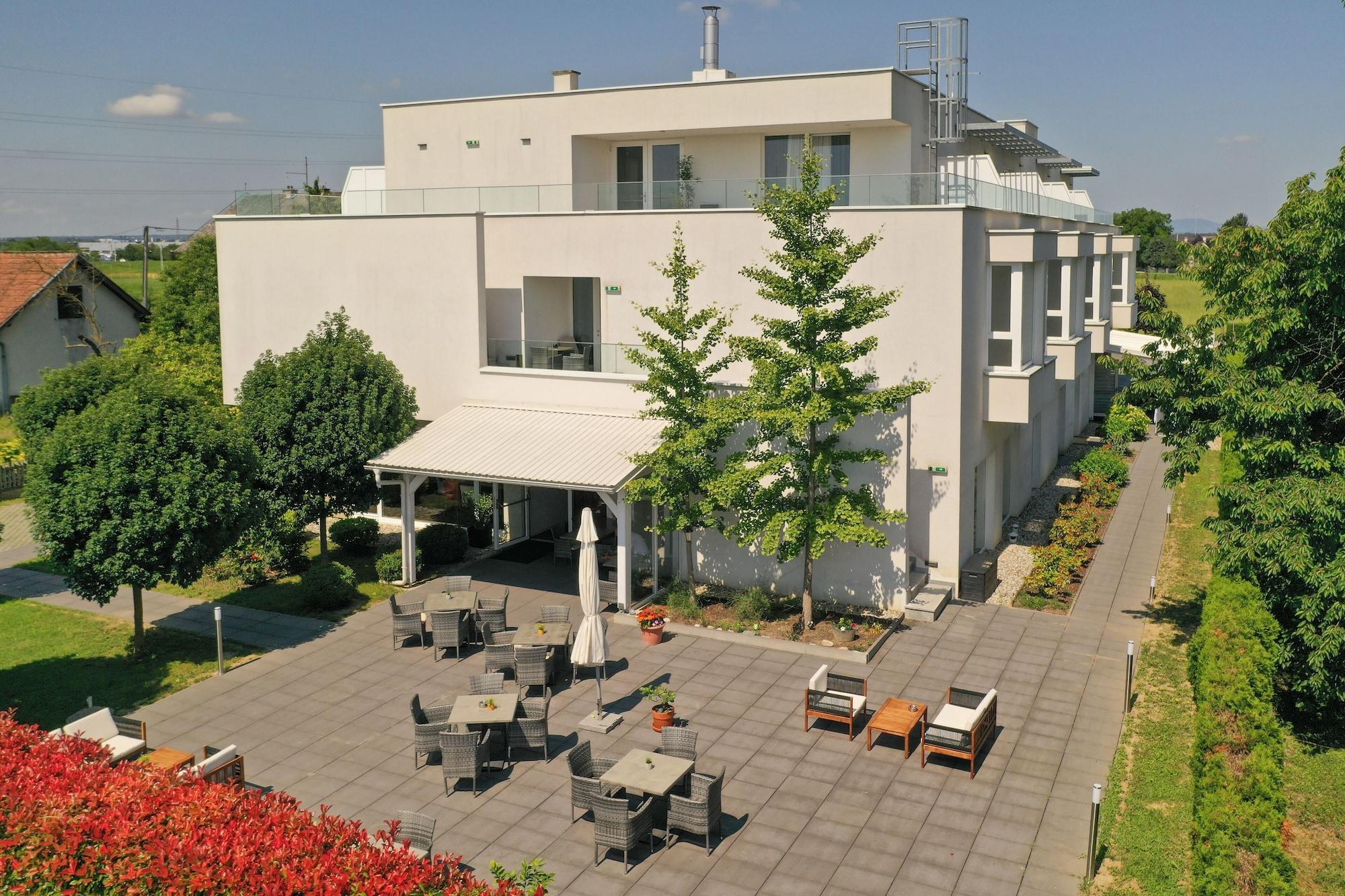 Varios Hotel Magdalena