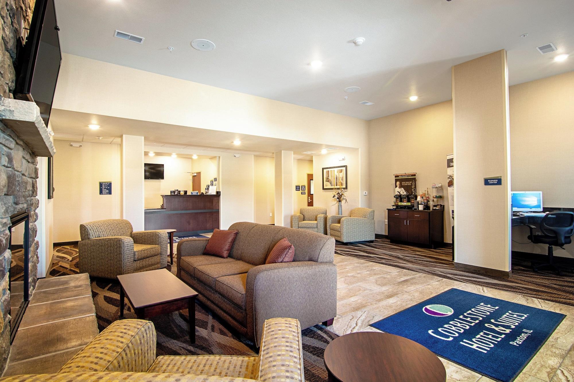 Vista Lobby Cobblestone Hotel & Suites - Paxton