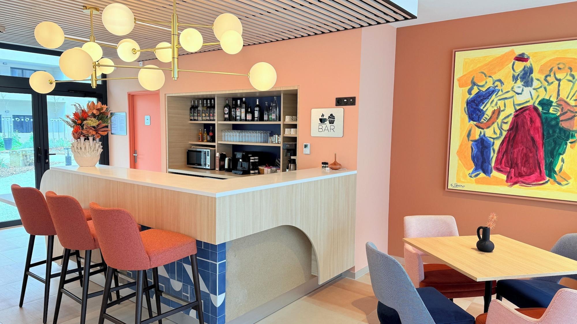 Bar/Salón Résidence Carmina