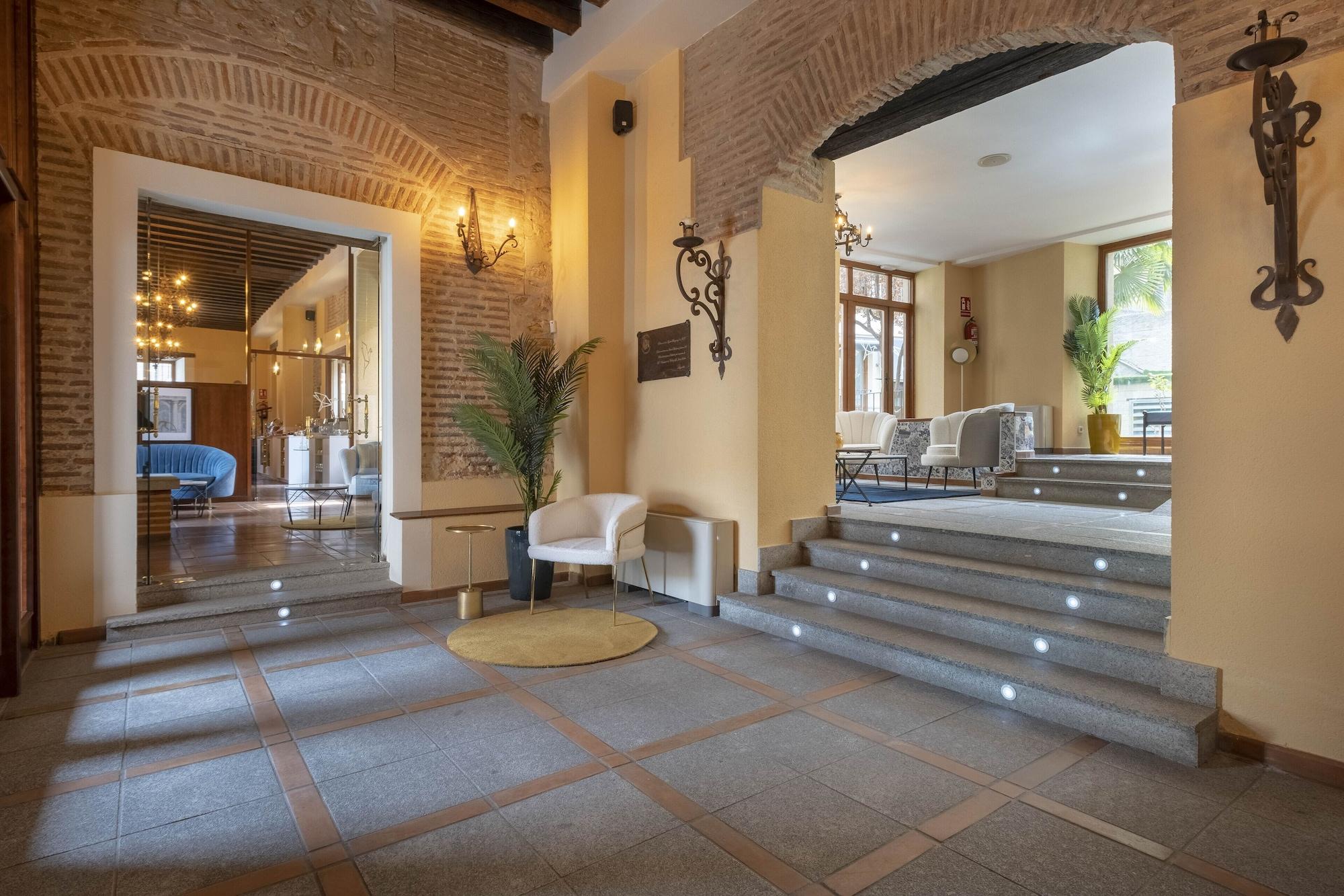 Comodidades del Alojamiento Hotel Cetina Palacio Ayala Berganza.