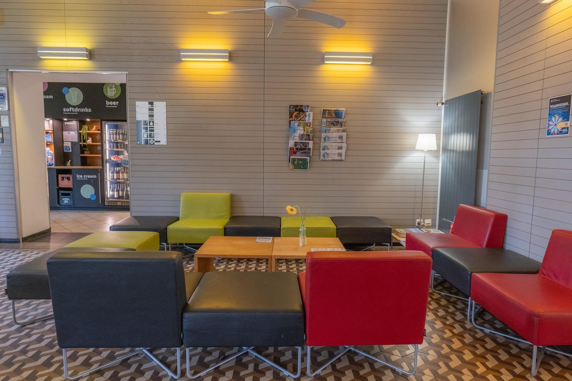 Vista Lobby Youth Hostel Locarno