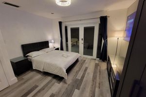 Alquiler Vacacional - Miami Airport Modern and Cozy Pool Home