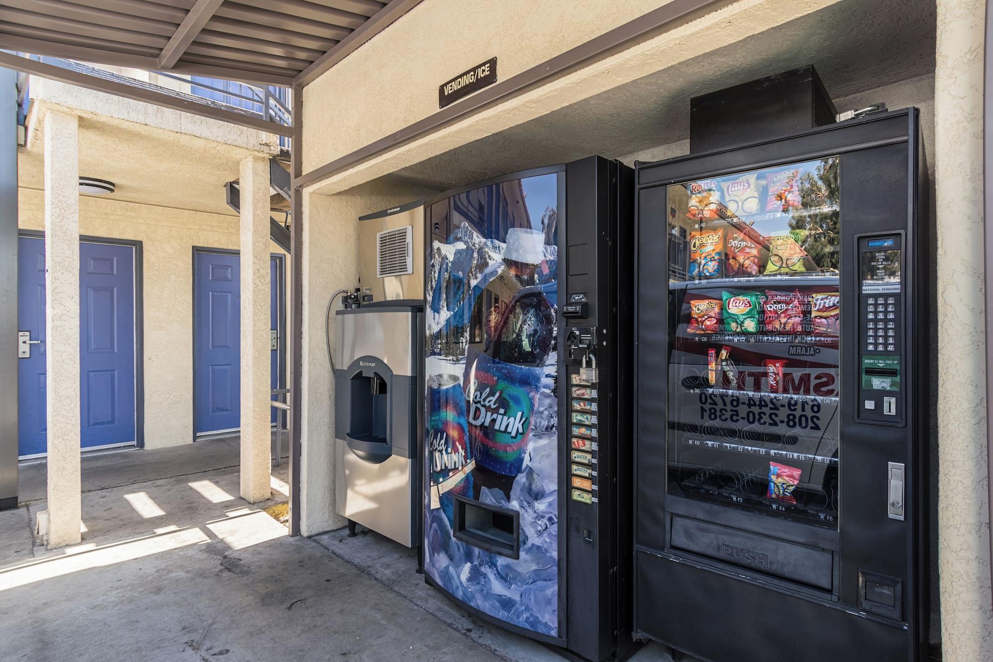 Comodidades del Alojamiento Motel 6 Riverside, CA - UCR East