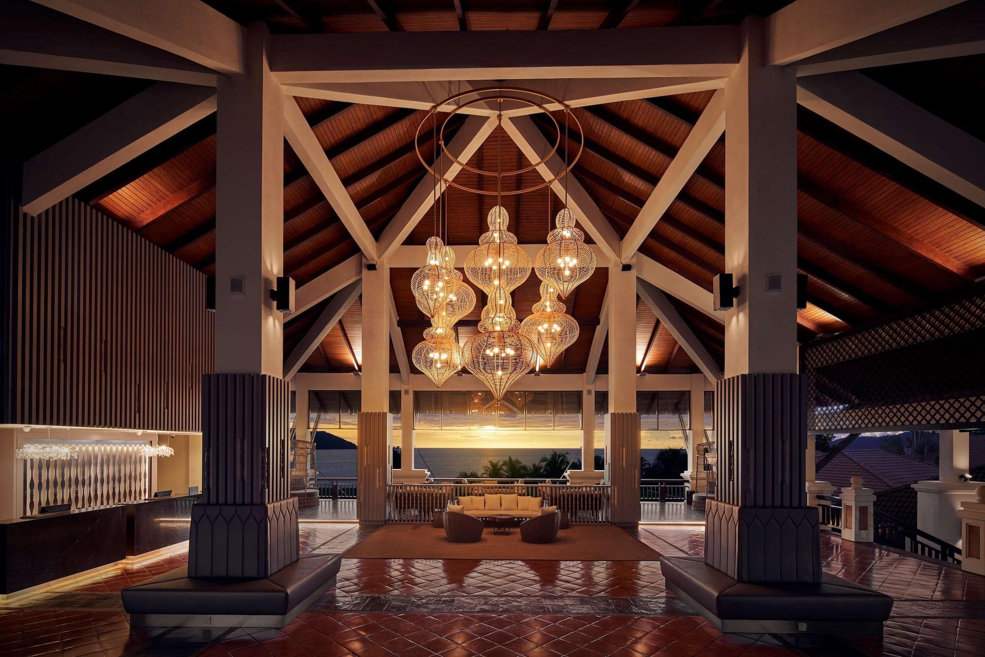 Vista Lobby DoubleTree by Hilton Damai Laut Resort