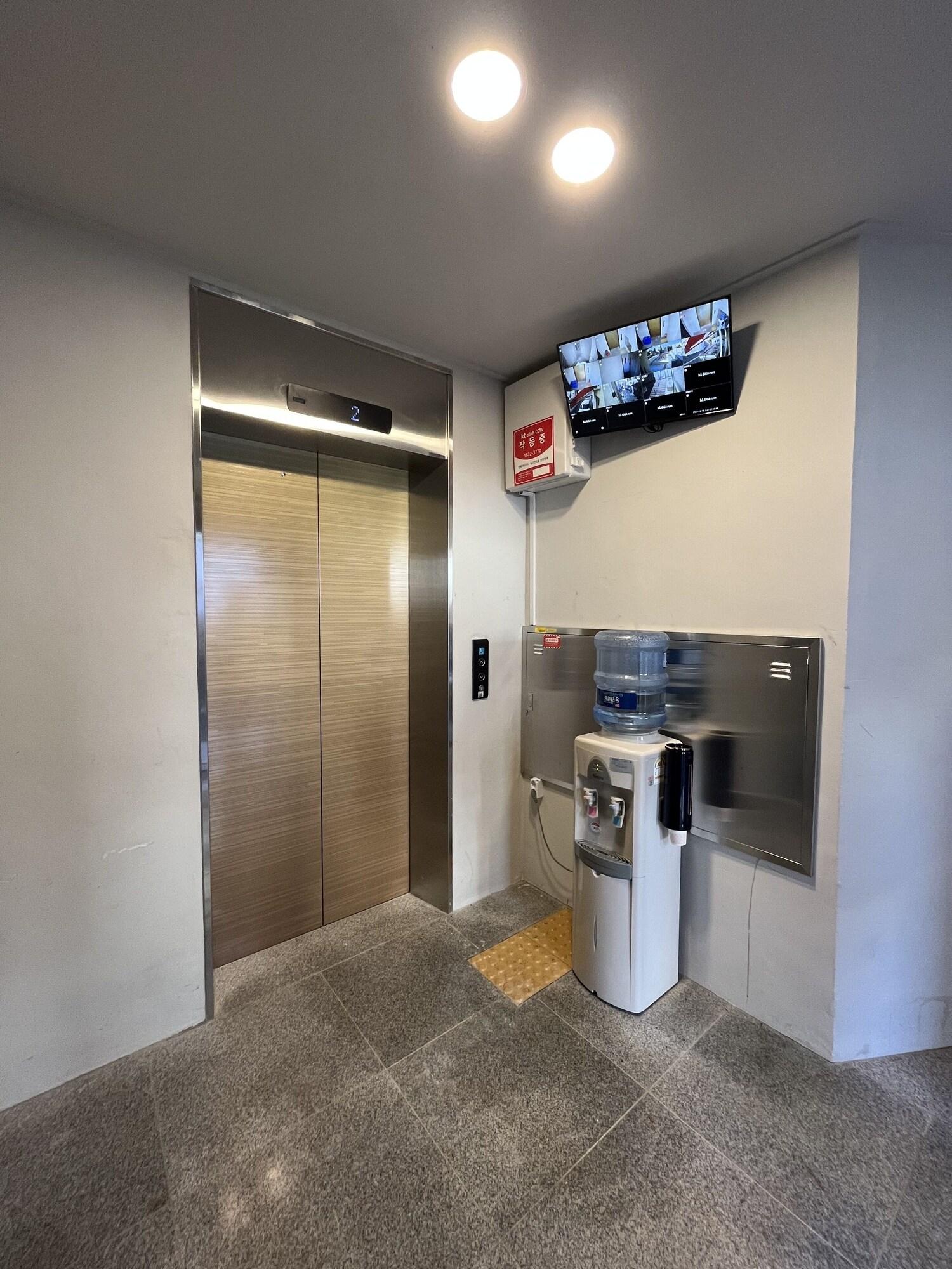 Vista Lobby 318 STAY