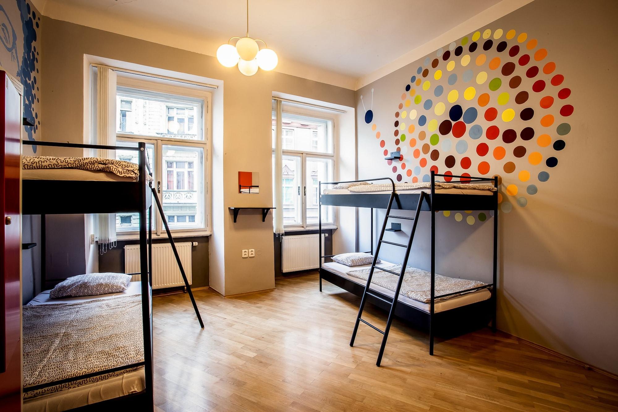 Varios Ahoy! Hostel