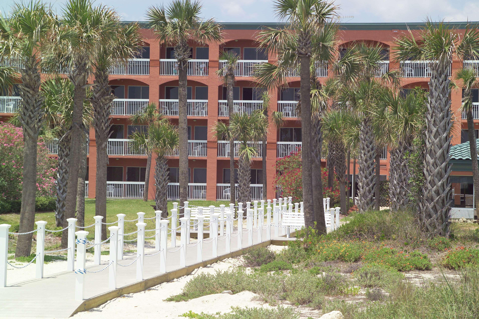 Vista Exterior Hampton Inn St. Augustine Beach