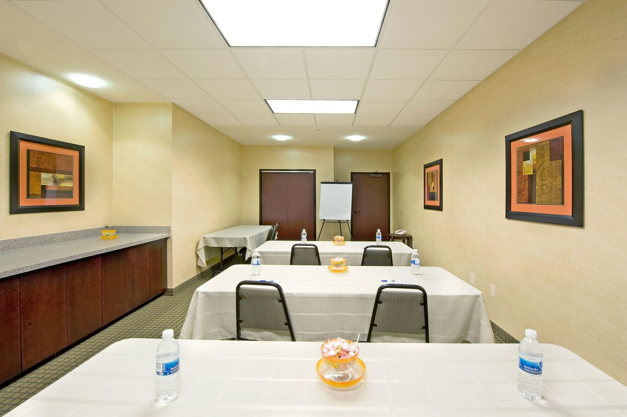 Sala de Reuniones Holiday Inn Express & Suites Willcox by IHG