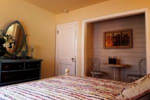 Alojamiento - Contented Cottage Bed and Breakfast