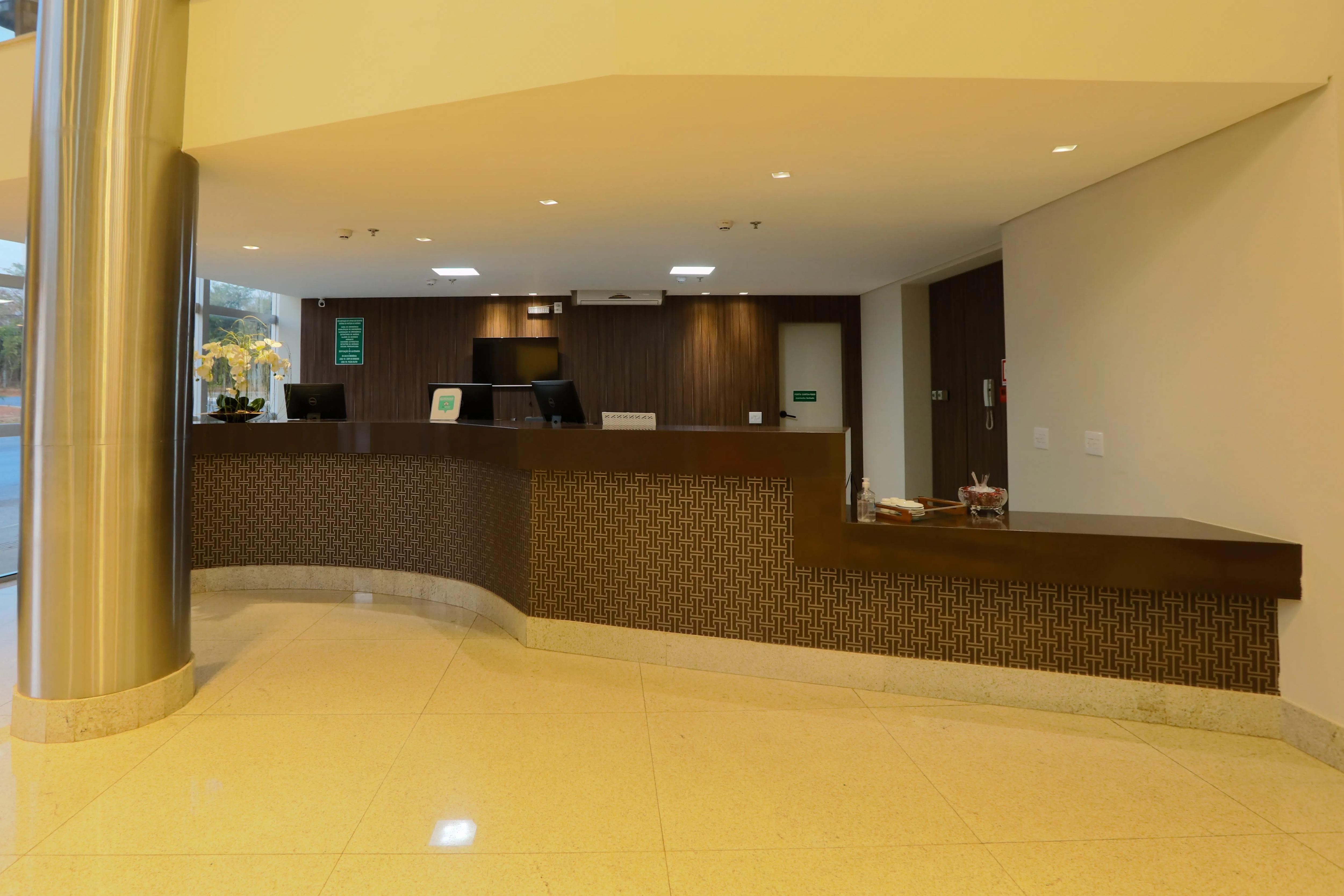 Vista Lobby Hotel Amsterdam Montes Claros